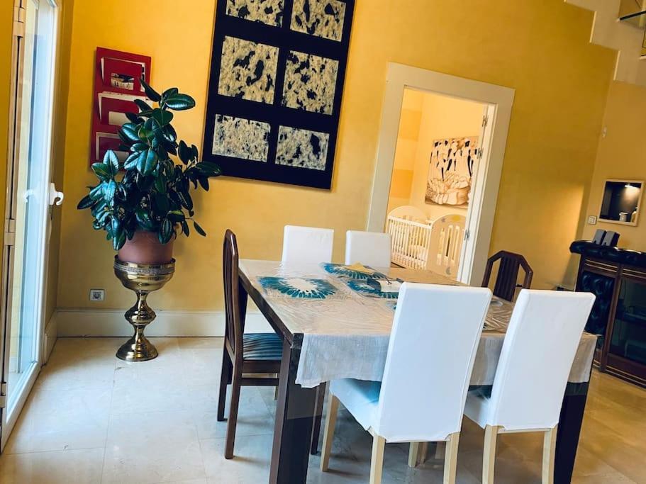 Madrid City Modern Apartment In Villa, Free Wifi Arroyomolinos Kültér fotó